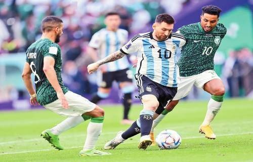 杜加利奇庆祝保级：面临压力阻碍各种问题，我们最终战胜一切