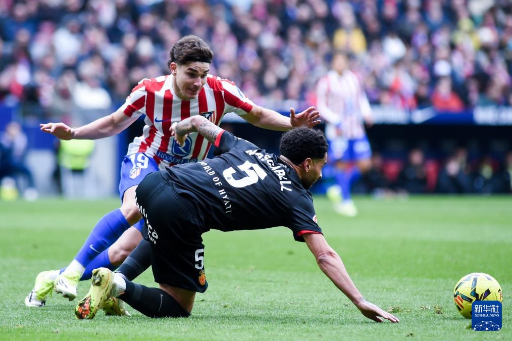 被偷家，意媒：巴斯托尼踢欧冠时家中进贼，丢失多块名牌手表