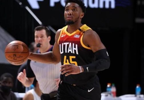 球迷们也将 球迷们也将